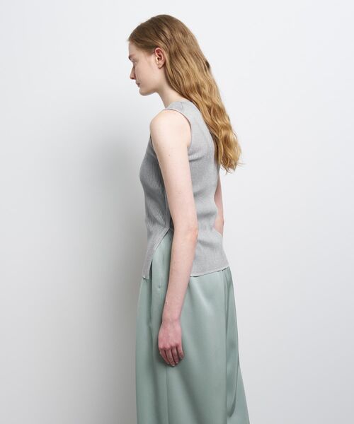 LANVIN en Bleu（ランバンオンブルー）の「シアーリブボートネックニット（ニット/セーター・レディース・ブラック/グレー/ライトパープル・38）」の5枚目の写真