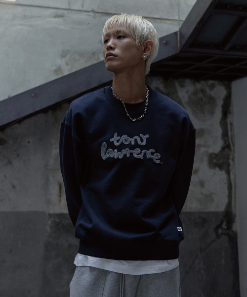 TONY LAWRENCE(トニーローレンス)の「ロゴブークル刺繍スウェットネイビー(スウェット・レディース・その他・LARGE/MEDIUM/SMALL)」の5枚目の写真
