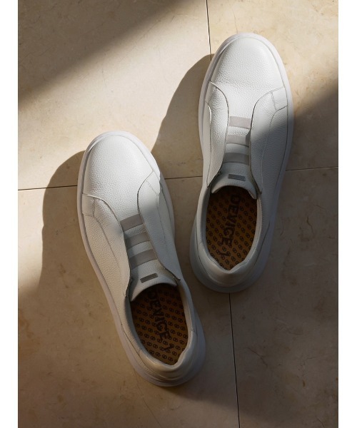 AOURE（アウール）の「DEVICE1 サンドリザード（スニーカー）」 - WEAR