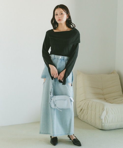 VANNIE U(ヴァニーユー)の「ワンショルダーフレアスリーブトップス / カットソー(Tシャツ/カットソー・レディース・アイボリー/ブラック/グレー・FREE)」の6枚目の写真
