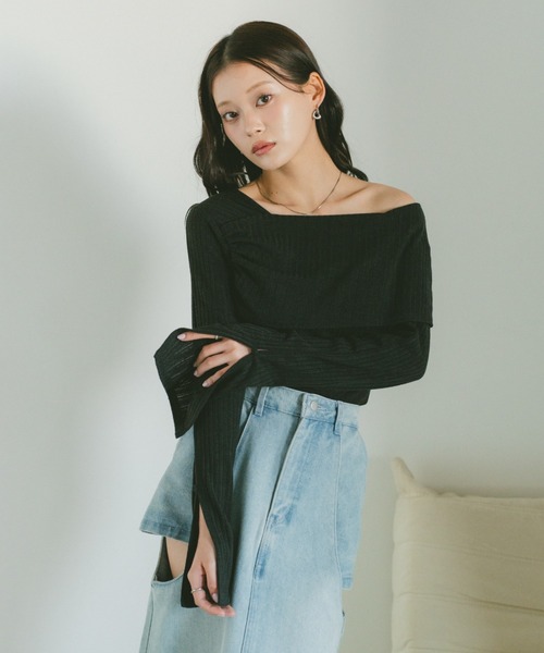 VANNIE U(ヴァニーユー)の「ワンショルダーフレアスリーブトップス / カットソー(Tシャツ/カットソー・レディース・アイボリー/ブラック/グレー・FREE)」の5枚目の写真