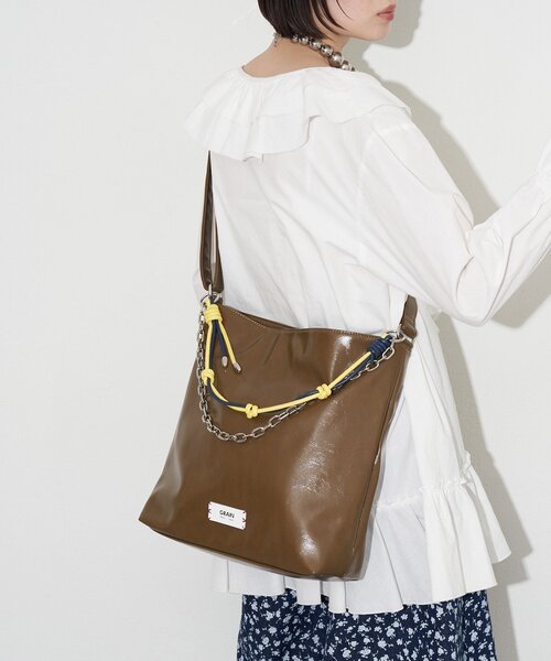 GRAIN(グレイン)の「【GRAIN/グレイン】配色レザーチェーン2WAYショルダーバッグ(トートバッグ・レディース・ブラウン/ブラック/アイボリー・FREE)」の8枚目の写真