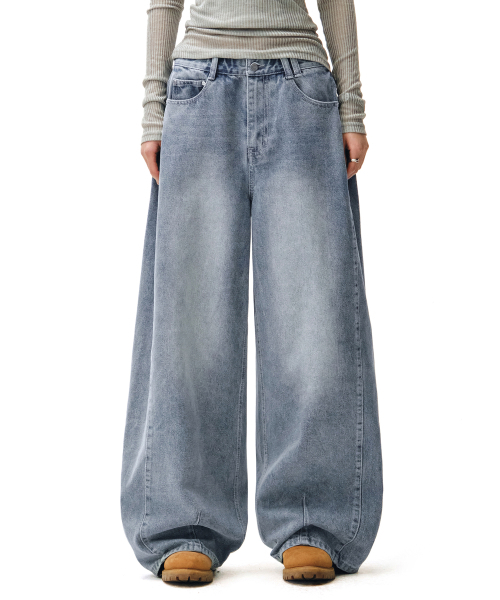 DECET WOMEN(デケット ウーマン)の「Side Pin Tuck Barrel Jeans DCWPT019LIGHTBLUE(デニムパンツ・レディース・その他・X-SMALL/SMALL/MEDIUM/LARGE)」の2枚目の写真