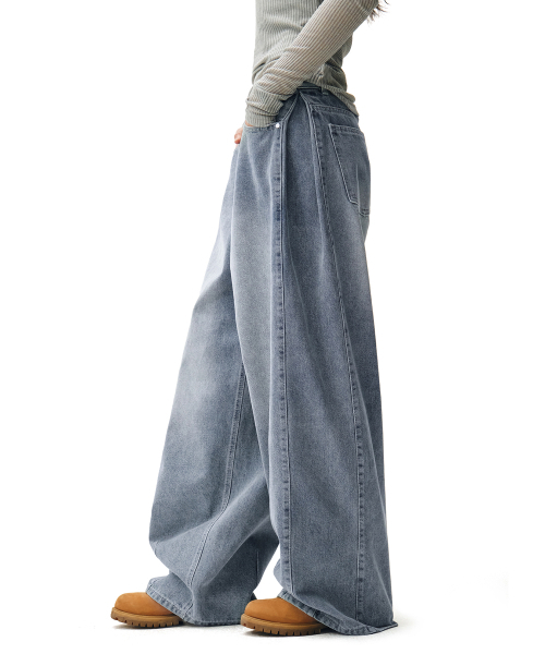 DECET WOMEN(デケット ウーマン)の「Side Pin Tuck Barrel Jeans DCWPT019LIGHTBLUE(デニムパンツ・レディース・その他・X-SMALL/SMALL/MEDIUM/LARGE)」の4枚目の写真