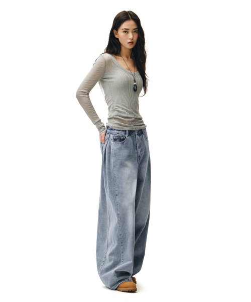 DECET WOMEN(デケット ウーマン)の「Side Pin Tuck Barrel Jeans DCWPT019LIGHTBLUE(デニムパンツ・レディース・その他・X-SMALL/SMALL/MEDIUM/LARGE)」の5枚目の写真