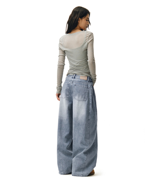 DECET WOMEN(デケット ウーマン)の「Side Pin Tuck Barrel Jeans DCWPT019LIGHTBLUE(デニムパンツ・レディース・その他・X-SMALL/SMALL/MEDIUM/LARGE)」の6枚目の写真
