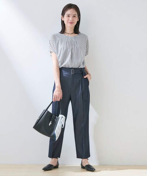 INDIVI（インディヴィ）の「【洗える】無地＆チェーン柄 ギャザートップス（シャツ/ブラウス・レディース・ライトグレー系/ネイビー/ブルー系その他・38/13/15 /19/05/34）」の15枚目の写真