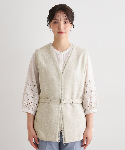 LAURA ASHLEY(ローラアシュレイ)の「【洗える/ベルト付き】リネンライクフリンジジレ(ベスト・レディース・ブラウン/ライトベージュ・38)」の11枚目の写真