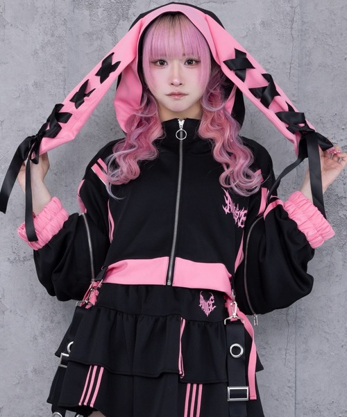 Amilige(アミリージュ)の「ウサギ耳バイカラージャージトップス(ジャージ・レディース・ブラック×ホワイト/ホワイト×ブルー/ブラック×パープル/ブラック×ピンク・FREE)」の18枚目の写真