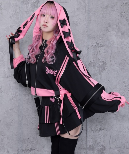 Amilige(アミリージュ)の「ウサギ耳バイカラージャージトップス(ジャージ・レディース・ブラック×ホワイト/ホワイト×ブルー/ブラック×パープル/ブラック×ピンク・FREE)」の19枚目の写真
