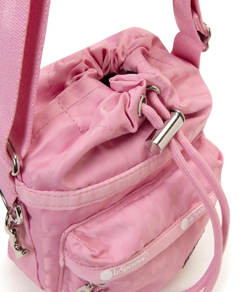 MSGM(エムエスジーエム)の「【MSGM×LeSportsac】TheMwave Jaquard Cargo Bucket(ショルダーバッグ・レディース・ピンク・ONE SIZE)」の7枚目の写真