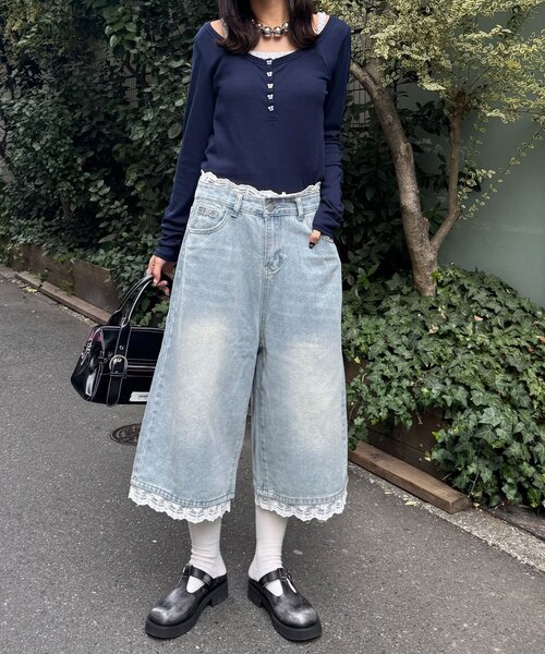 CIAOPANIC(チャオパニック)の「【neutral by ciaopanic】レースレイヤードデニムハーフパンツ(デニムパンツ・レディース・ブルー・FREE)」の6枚目の写真