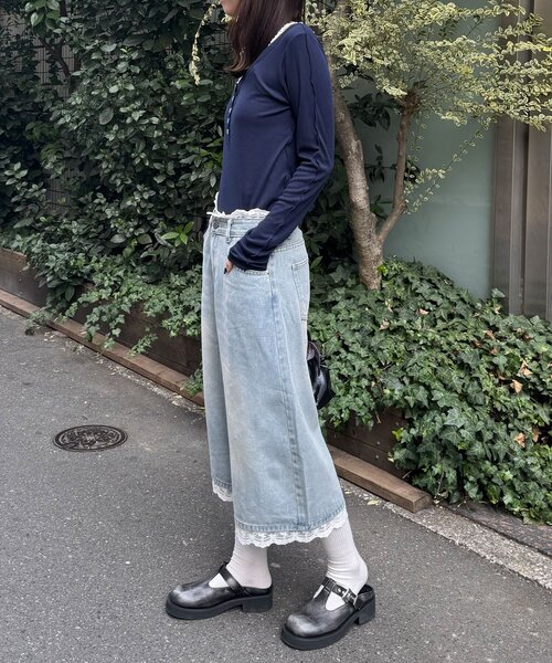 CIAOPANIC(チャオパニック)の「【neutral by ciaopanic】レースレイヤードデニムハーフパンツ(デニムパンツ・レディース・ブルー・FREE)」の7枚目の写真