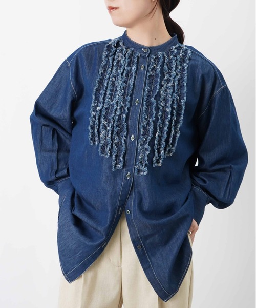 LUCA/LADY LUCK LUCA（ルカ/レディラックルカ）の「LC/LLL スプリングスラブ/デニム/ストライプフリルシャツ（シャツ/ブラウス・レディース・ネイビー/ブルー/オフホワイト・FREE）」の3枚目の写真