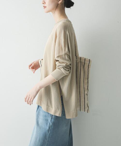 URBAN RESEARCH(アーバンリサーチ)の「UVカット加工ルーズニット(ニット/セーター・レディース・ベージュ/ライトブルー/ブラック・FREE)」の15枚目の写真