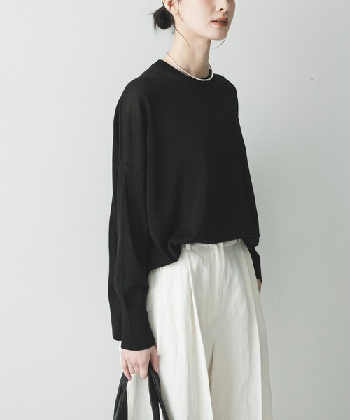 URBAN RESEARCH（アーバンリサーチ）の「UVカット加工ルーズニット（ニット/セーター・レディース・ベージュ/ライトブルー/ブラック・FREE）」の13枚目の写真