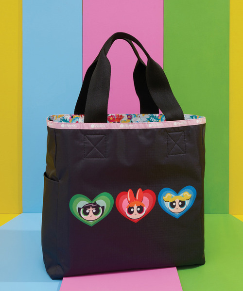 LeSportsac(レスポートサック)の「LG REVERSIBLE TOTE パワーパフ ガールズガールズパワートート(トートバッグ・レディース・ブラック・FREE)」の5枚目の写真