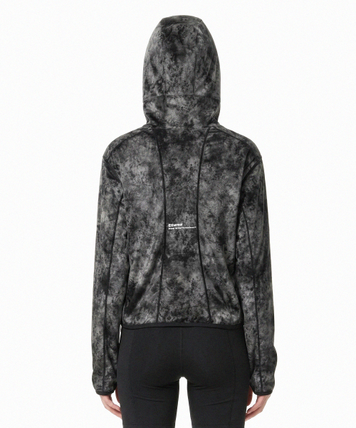 PRINOAR（プリノア）の「エテリアルフード - ウォッシングブラック（パーカー・レディース・ブラック系その他・LARGE/MEDIUM/SMALL）」の4枚目の写真