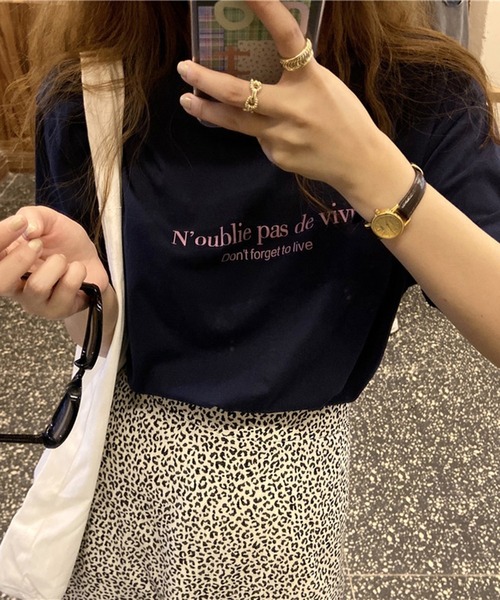 shyam inspiration(シャムインスピレーション)の「オーバーサイズロゴプリントTシャツ/半袖(Tシャツ/カットソー・レディース・ネイビー/ライトイエロー/ホワイト・M/L)」の11枚目の写真