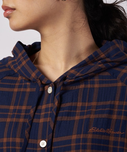 Eddie Bauer(エディーバウアー)の「フーデッドチェック ブラウス(シャツ/ブラウス・レディース・ネイビー系/ホワイト系/ブラック系・XL/L/M/S)」の13枚目の写真
