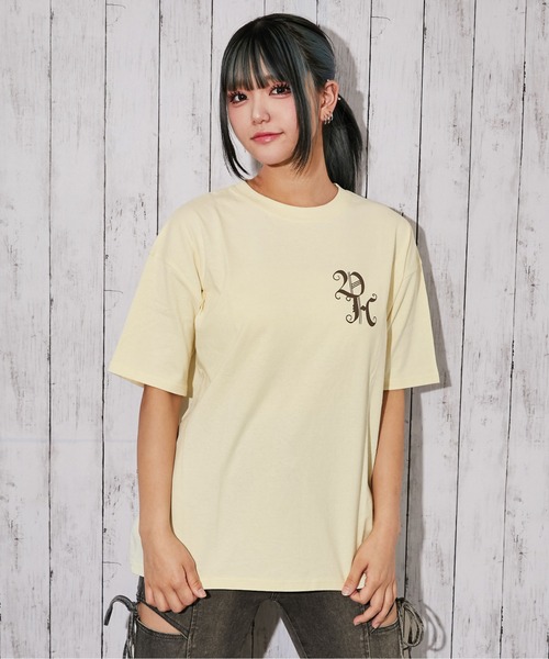 GORGE(ゴージ)の「《クロスバックプリント》BIG Tシャツ/ストリート/春夏/全3色(Tシャツ/カットソー・レディース・チャコール/ベージュ系/杢グレー・F)」の5枚目の写真