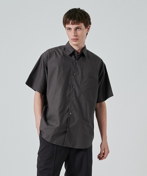 markaware（マーカウェア）の「【MARKAWARE/marka/マーカウェア】COMFORT FIT S/S SHIRT（シャツ/ブラウス・メンズ・ダークグレー/ホワイト/ブルー・2/1）」の3枚目の写真