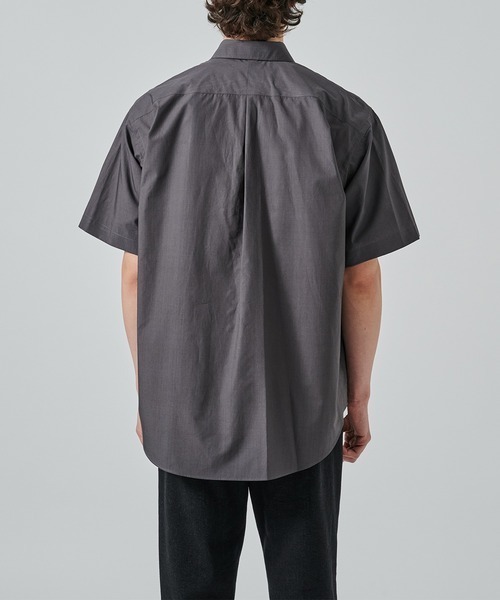 markaware（マーカウェア）の「【MARKAWARE/marka/マーカウェア】COMFORT FIT S/S SHIRT（シャツ/ブラウス・メンズ・ダークグレー/ホワイト/ブルー・2/1）」の17枚目の写真