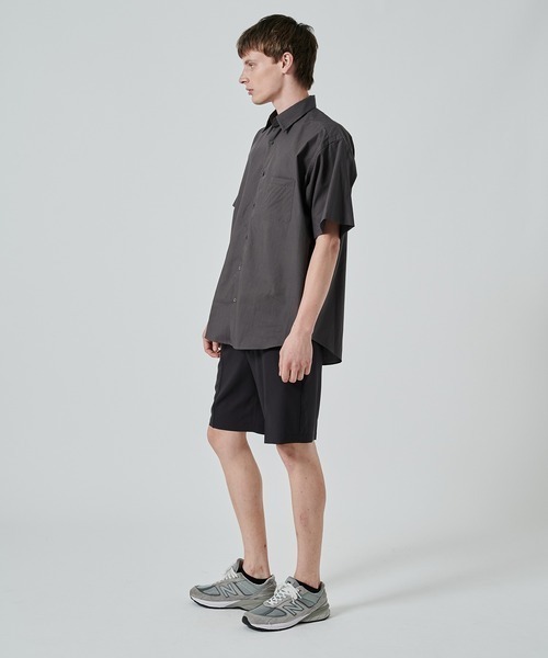 markaware（マーカウェア）の「【MARKAWARE/marka/マーカウェア】COMFORT FIT S/S SHIRT（シャツ/ブラウス・メンズ・ダークグレー/ホワイト/ブルー・2/1）」の13枚目の写真