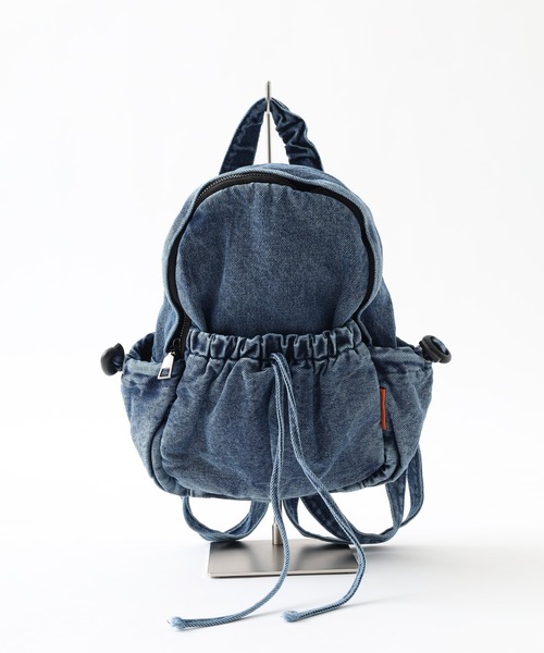 crossi(クロッシー)の「リボンモチーフ ウォッシュデニムリュック(バックパック/リュック・レディース・ブラック/ネイビー/ブルー・FREE)」の9枚目の写真