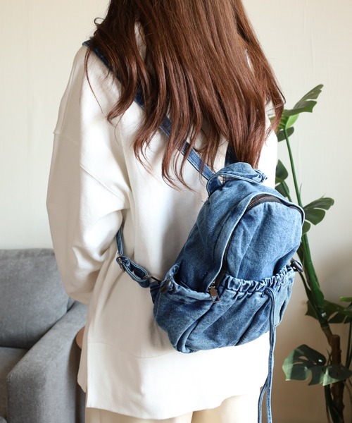 crossi(クロッシー)の「リボンモチーフ ウォッシュデニムリュック(バックパック/リュック・レディース・ブラック/ネイビー/ブルー・FREE)」の19枚目の写真