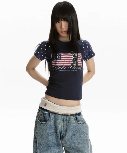 .KOM(ドットコム)の「A'GEM/9 × .kom 『.KOM/ドットケーオーエム』星条旗Tシャツ(Tシャツ/カットソー・レディース・グレー/ネイビー・M)」の9枚目の写真