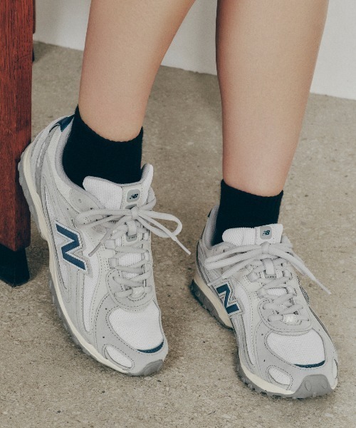 NEW BALANCE（ニューバランス）の「NEW BALANCE ニューバランス U204L 4HH(D) U204L 4HH GRAY/NAVY(4HH)（スニーカー・メンズ・グレー・28.0cm/27.5cm/27.0cm/26.5cm/26.0cm/25.5cm/25.0cm/24.5cm/24.0cm/23.5cm/23.0cm/22.5cm）」の3枚目の写真