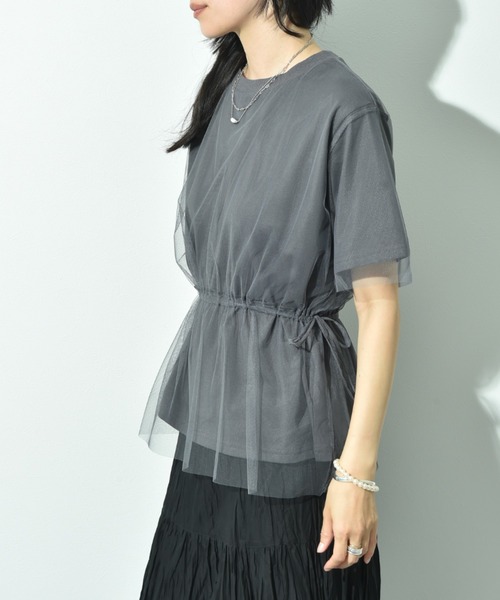 INTERPLANET(インタープラネット)の「TC天竺*ソフトチュールドッキングペプラムプルオーバー(Tシャツ/カットソー・レディース・アイボリー/チャコールグレー・FREE)」の7枚目の写真