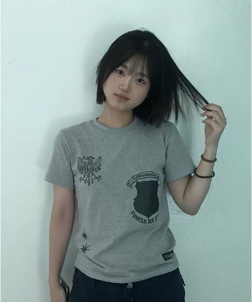 FREEMARIO（フリーマリオ）の「イーグルヘラルディTシャツ[グレー]（Tシャツ/カットソー・レディース・グレー・SMALL/MEDIUM）」の6枚目の写真