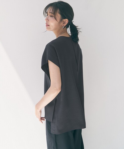 UNFILO(アンフィーロ)の「【セットアップ着用可】TENNEN TOUCH COOL Tブラウス(シャツ/ブラウス・レディース・グレー系/ダークブラウン系/ベージュ系・X-LARGE)」の15枚目の写真