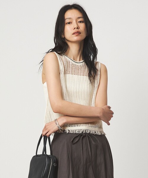 green label relaxing（グリーンレーベルリラクシング）の「フリンジ ニット ベスト（ベスト・レディース・ブラック/その他1/オフホワイト・FREE）」の7枚目の写真