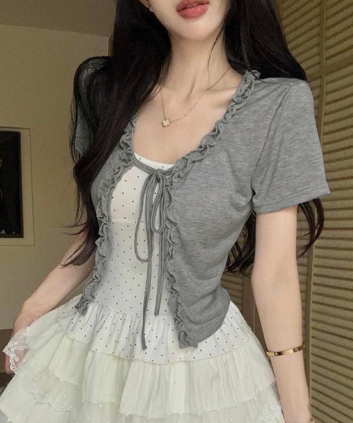 LADY LIKE(レディライク)の「【春夏新作】2点セット ドットキャミソール付き半袖フリルカーディガン(Tシャツ/カットソー・レディース・サックスブルー/ホワイト/イエロー/グレー・M)」の3枚目の写真