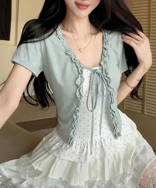 LADY LIKE(レディライク)の「【春夏新作】2点セット ドットキャミソール付き半袖フリルカーディガン(Tシャツ/カットソー・レディース・サックスブルー/ホワイト/イエロー/グレー・M)」の4枚目の写真