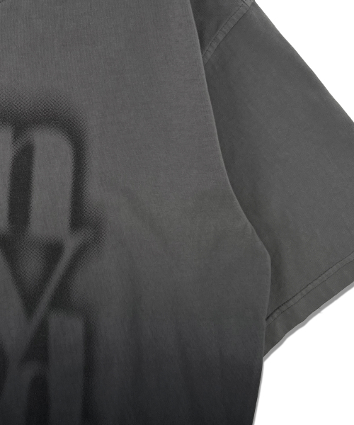 ANNOYED(アノイド)の「ウォッシュドグラデーションタイポ半袖 LQ2TU310_CHARCOAL(Tシャツ/カットソー・メンズ・その他・95/100/105)」の4枚目の写真