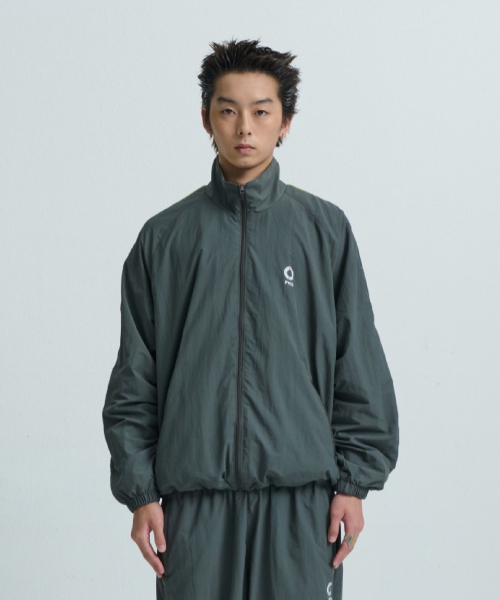 CHIN DOWN(チンダウン)の「NYLON TRACK JACKET (GRAY)(ナイロンジャケット・メンズ・その他・2/1)」の1枚目の写真