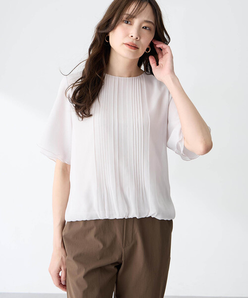 A/C DESIGN BY ALPHA CUBIC(エーシーデザインバイアルファキュービック)の「シフォンプリーツTブラウス(Tシャツ/カットソー・レディース・ライトグレー/ブラック/グリーン・M/L/LL)」の1枚目の写真