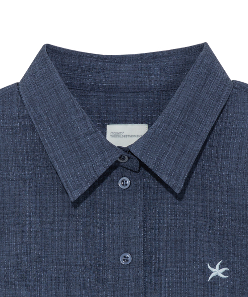 THECOLDESTMOMENT(ザコールデストモーメント)の「(w) TCM mini logo textured half shirt (navy)(シャツ/ブラウス・レディース・その他・OS)」の4枚目の写真