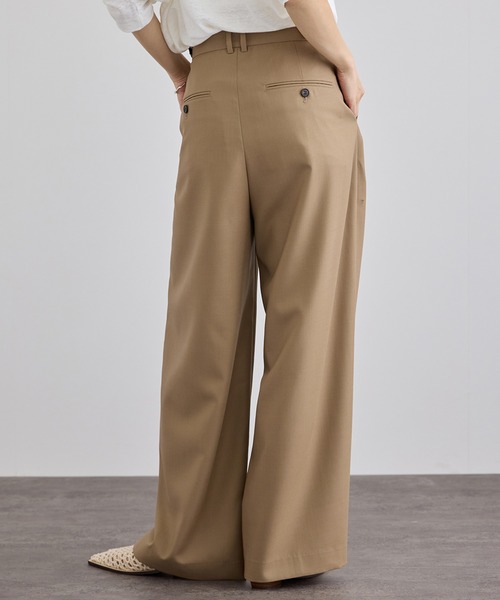 SALON adam et rope'(サロン アダム エ ロペ)の「ウーステッドツイルタックパンツ / セットアップ対応(スラックス・レディース・ベージュ系その他/チャコールグレー・M/S)」の6枚目の写真