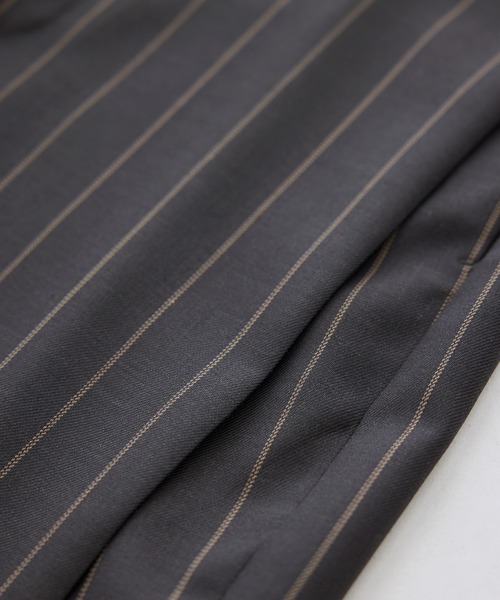SALON adam et rope'(サロン アダム エ ロペ)の「ウーステッドツイルタックパンツ / セットアップ対応(スラックス・レディース・ベージュ系その他/チャコールグレー・M/S)」の22枚目の写真
