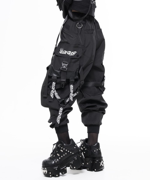 REFLEM INDUSTRY(レフレムインダストリー)の「『REFLEM INDUSTRY/レフレム インダストリー』TACTICAL CARGO PANTS/タクティカルカーゴパンツ(カーゴパンツ・レディース・ブラック・L/M)」の4枚目の写真