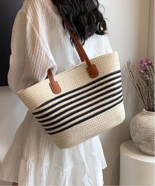 center i(センターアイ)の「【夏用大容量肩掛け】ボーダーかごトートバッグ(トートバッグ・レディース・ベージュ/ホワイト・FREE)」の17枚目の写真