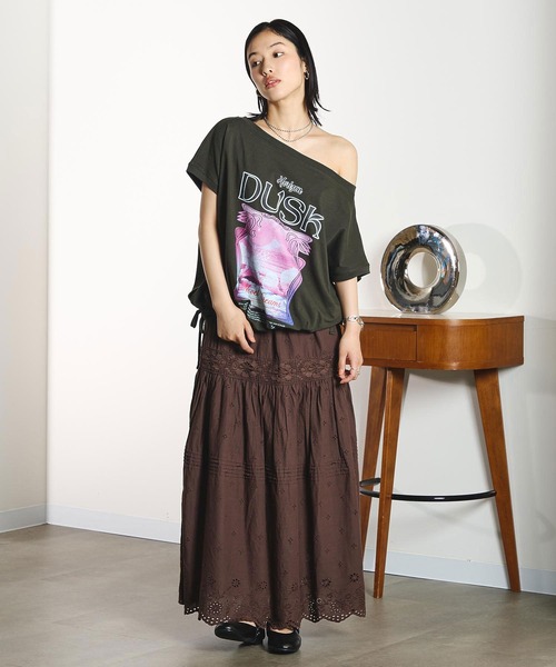 ROSE BUD(ローズバッド)の「OKIRAKU×ROSEBUD/DRAWSTRING GRAPHIC TOP(Tシャツ/カットソー・レディース・レッド/ブラック・ONE SIZE)」の15枚目の写真