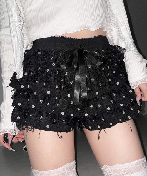 me+em select(ミームセレクト)の「【 2color 】ドットレースフリルショートパンツ / dot lace frill short pants(その他パンツ・レディース・ホワイト/ブラック・FREE)」の1枚目の写真