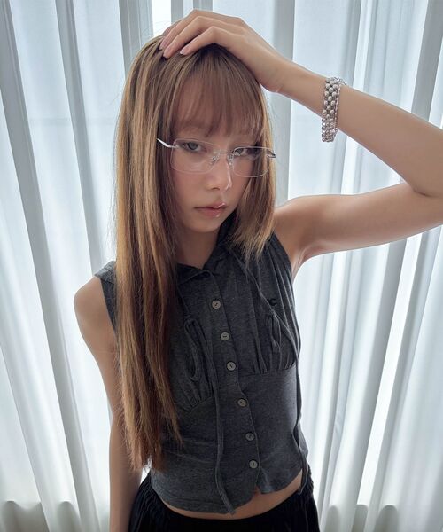 CHICKS(チックス)の「ボタンシャーリングフードスリーブレスチャコール(Tシャツ/カットソー・レディース・チャコール・ONE SIZE)」の2枚目の写真