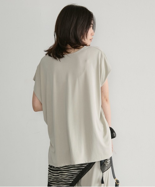 Doux archives(ドゥアルシーヴ)の「フィブリルジャージドロストフレンチプルオーバー(Tシャツ/カットソー・レディース・キャメル/チャコールグレー/ベージュ・FREE)」の19枚目の写真